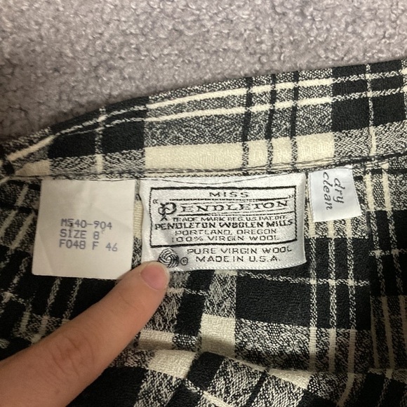 Miss Pendleton vintage black and off white plaid wool skirt - Picture 2 of 2
